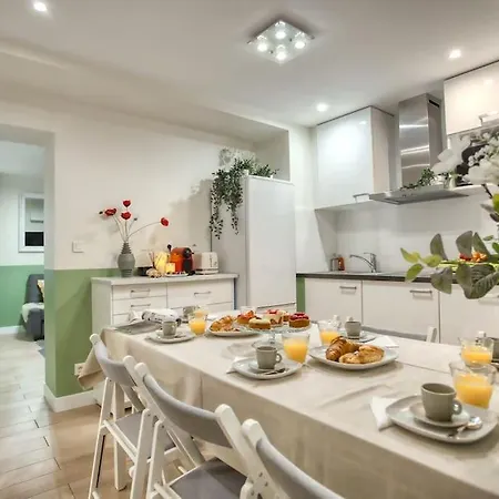 Amazing New Bastille 3 Bedrooms 2 Bathrooms *