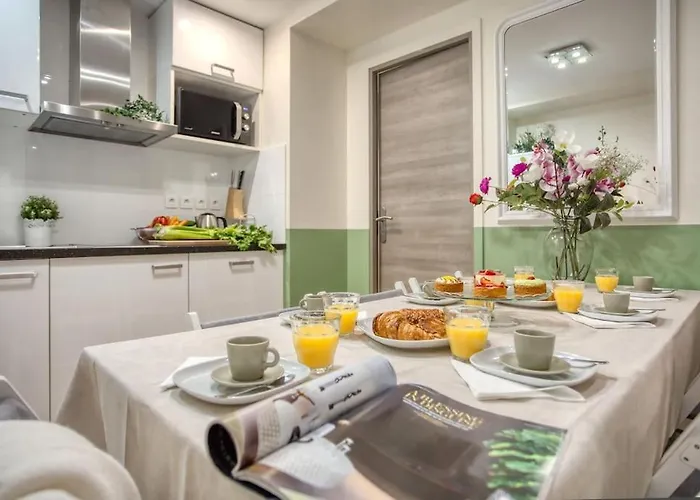 Amazing New Bastille 3 Bedrooms 2 Bathrooms * Paris