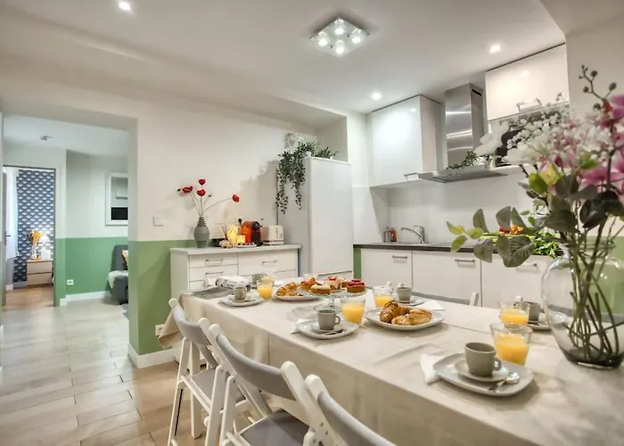 Amazing New Bastille 3 Bedrooms 2 Bathrooms *