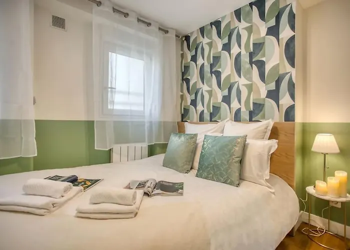 Amazing New Bastille 3 Bedrooms 2 Bathrooms * Paris